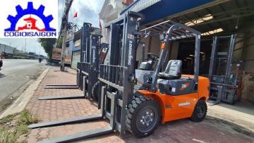 Xe nâng 3 tấn LonKing nâng cao 4,5m