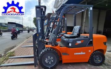 xe nâng Lonking 3 tấn